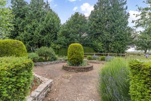 Photo 27- click for photo gallery